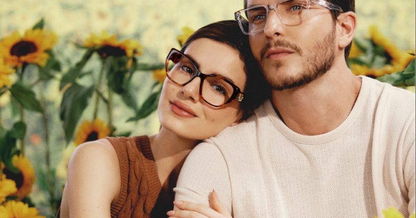 Camila Queiroz e Klebber Toledo são estrelas da nova campanha da Colcci Eyewear