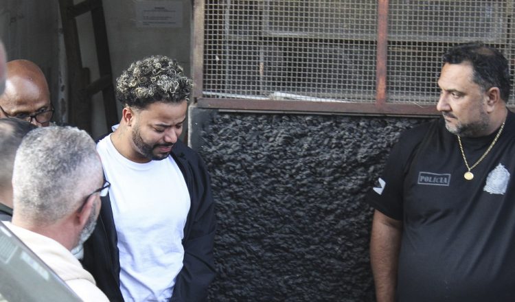Hytalo Santos, influenciador digital, e seu marido são encaminhados para prisão na Paraíba.