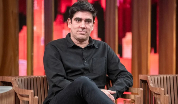 Marcelo Adnet compartilha sua história de superação após infância marcada por abuso sexual