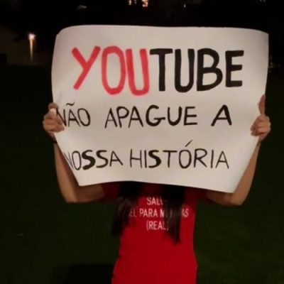 Manifestação organizada pelo canal Bel Para Meninas contra o YouTube não atrai muitos participantes em São Paulo