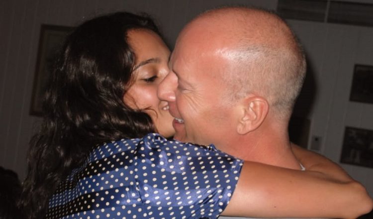 Descubra os motivos que levaram Bruce Willis e sua esposa a optarem por residências diferentes
