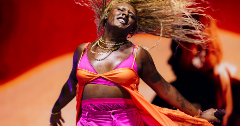 Show exclusivo de Liniker marca o encerramento do Festival Estilo Brasil em 14 de dezembro