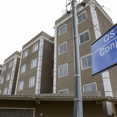 Ibaneis entrega 80 apartamentos e realiza o sonho da casa própria para 320 famílias no Riacho Fundo II.