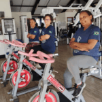 Atividades físicas contribuem para superação de mulheres após câncer de mama.