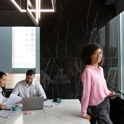 “Oportunidades e desafios dos modelos de negócio com base em plataforma: uma análise com Ansano Baccelli Junior”