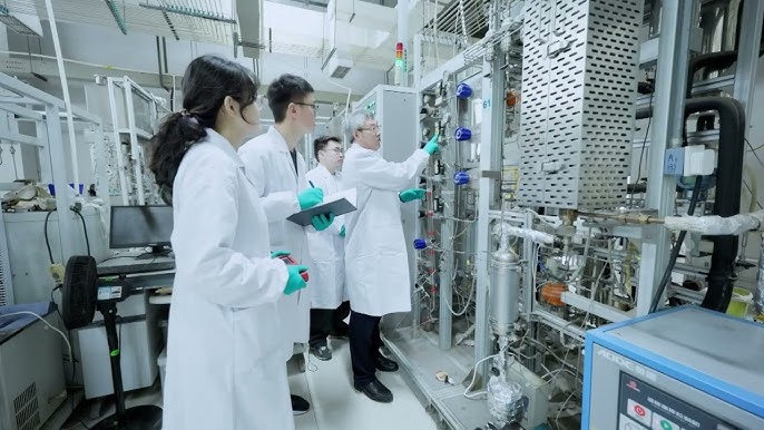China apresenta inteligência artificial capaz de reavaliar emissões globais, intensificando rivalidade climática com os EUA