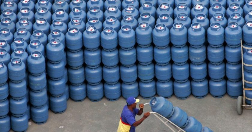 Governo destina R$ 330 milhões para frear aumento nos preços do gás de cozinha