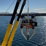 Alemanha cria robô inteligente capaz de coletar 250 quilos de resíduos subaquáticos