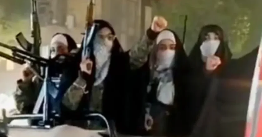 Mulheres no Irã desfilam com Kalashnikov e RPG em Isfahan em defesa da soberania nacional