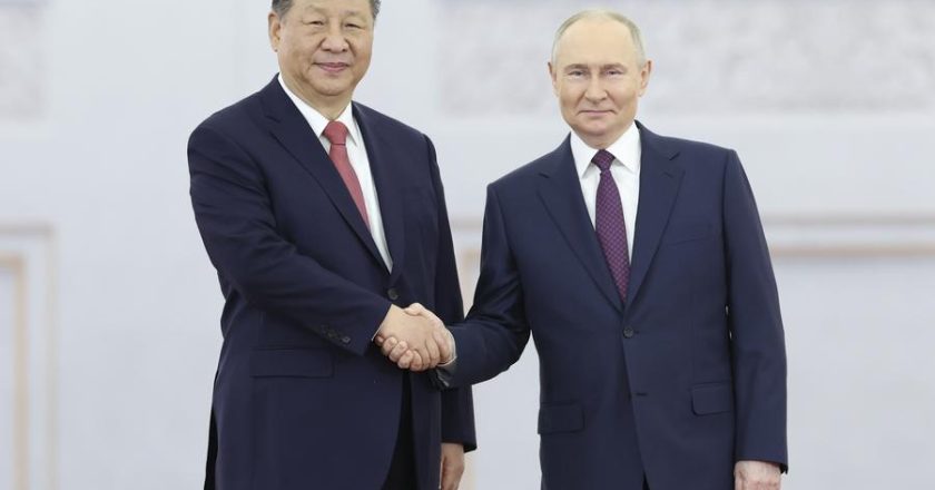 Xi reafirma laços com Putin em resposta a Trump