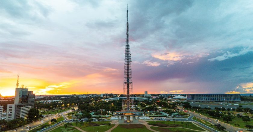 Descubra o Mirante da Torre de TV em Brasília: Tudo que Você Precisa Saber para uma Visita Inesquecível