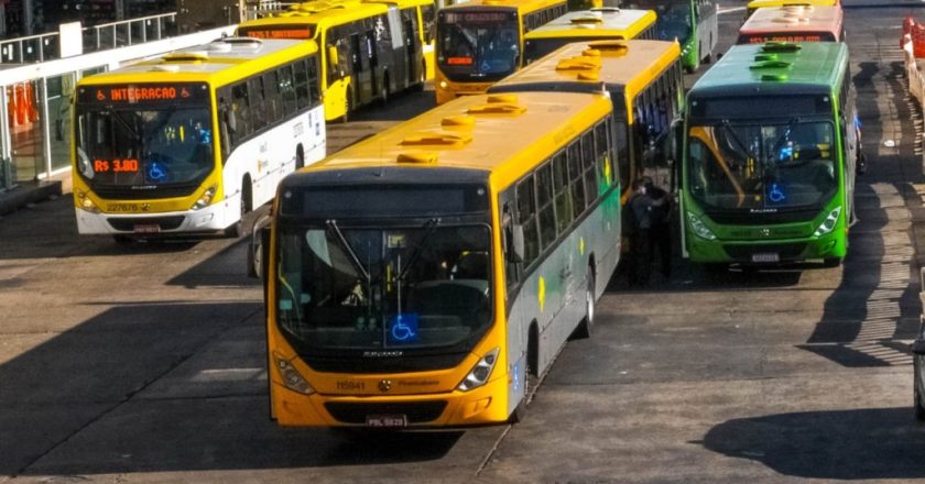 Descubra como aproveitar o transporte público gratuito em Brasília aos domingos e feriados!