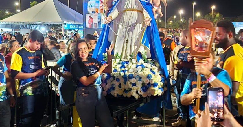 Pentecostes aquece corações: Taguaparque em Taguatinga recebe grande público na segunda noite de celebrações