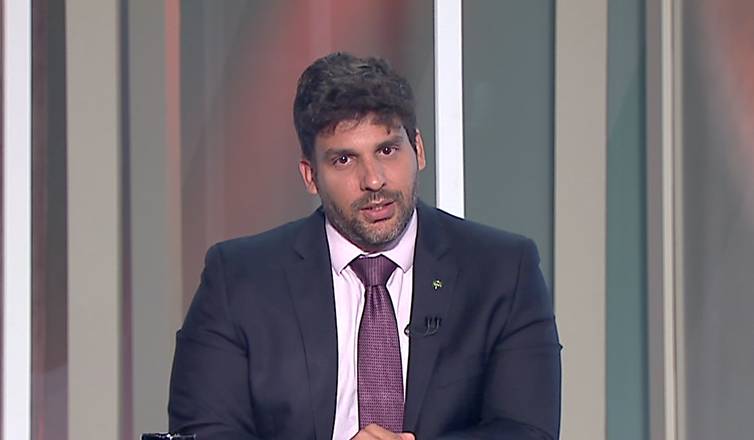Colaborador de Eduardo toma posse de residência no Texas e busca controlar nova fase do caso Vorcaro