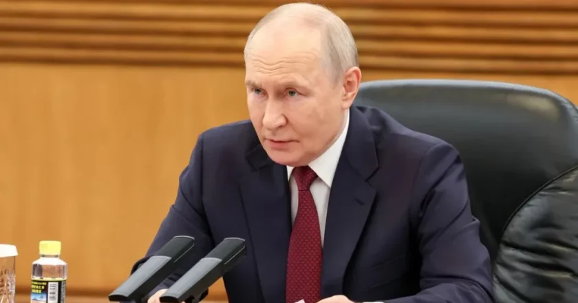 Putin e Xi Jinping solidificam parceria em setores energéticos e comerciais