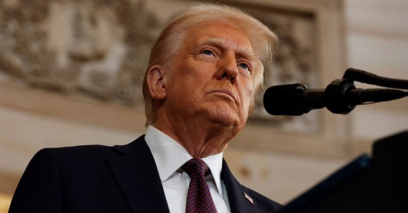 Trump atinge 36% de aprovação e se junta ao seleto grupo dos presidentes menos populares da história americana