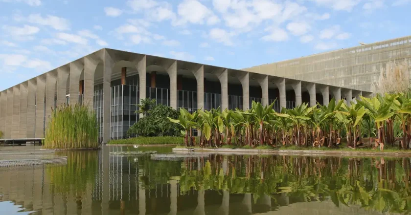 Descubra o Terraço Oculto do Palácio do Itamaraty em Brasília: Um Jardim Secreto à Sua Espera