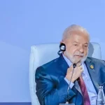 Lula amplia liderança sobre Flávio Bolsonaro em diversos cenários, apesar da aprovação estagnada