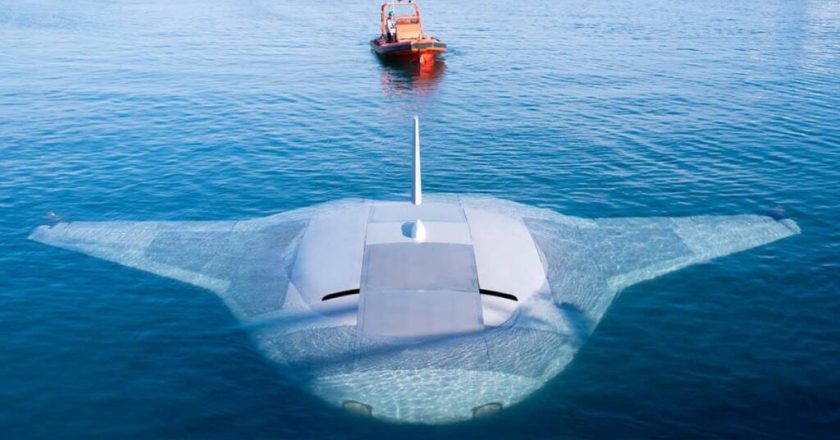 EUA implementam drone marítimo autônomo com inteligência artificial em operação controversa
