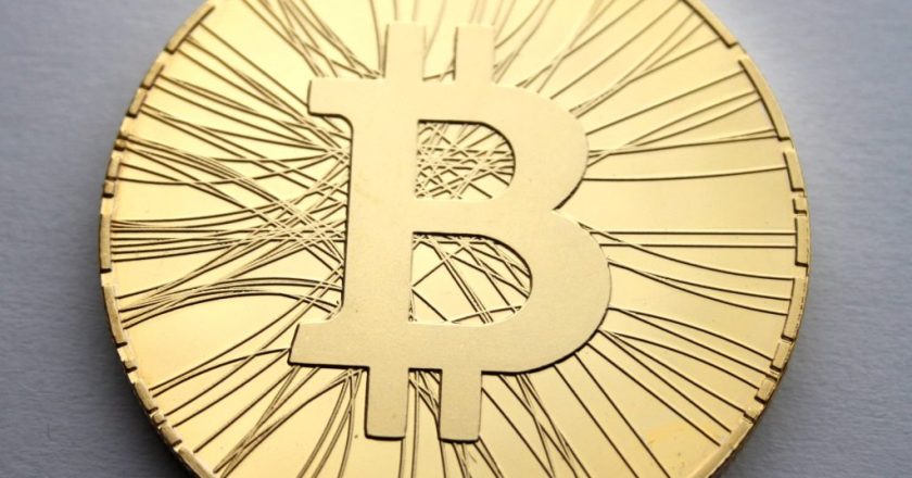 Bitcoin ultrapassa a marca de US$ 78 mil após bilionária liquidação de posições vendidas
