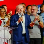Lula reconhece desorganização na campanha e promete transformações significativas para o segundo turno
